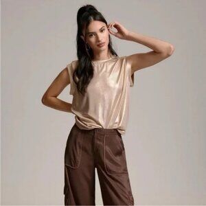 ⭐️ Gold Top from Anthropologie!